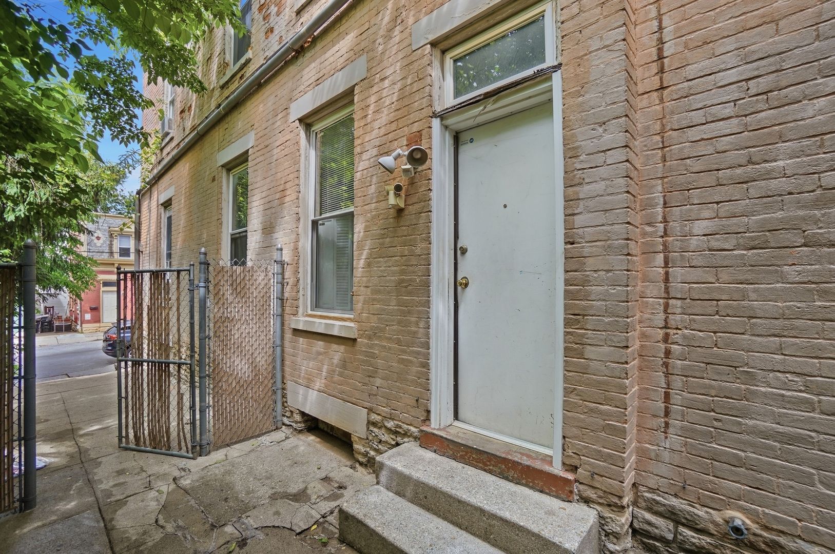Building Photo - 2238 Flora St