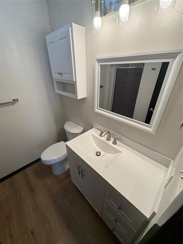 Building Photo - 900 N Austin St