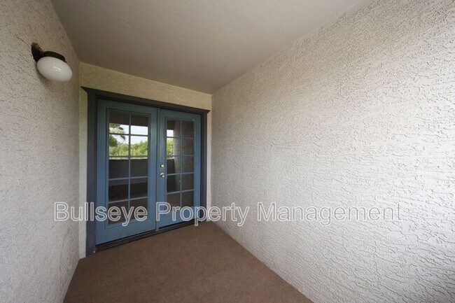 Building Photo - 3716 E University Dr