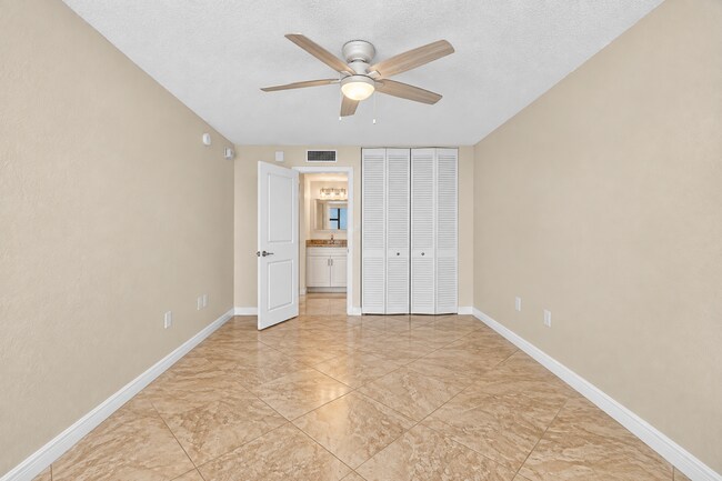 Building Photo - 3051 S Atlantic Ave