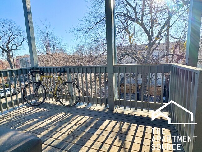 Building Photo - 2937 W Jackson Blvd