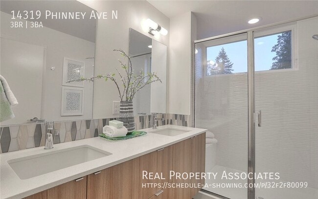 Building Photo - 14319 Phinney Ave N