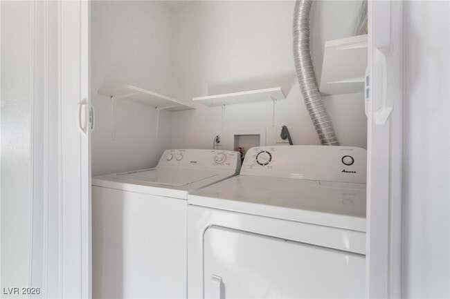 Building Photo - 1024 Willow Tree Dr