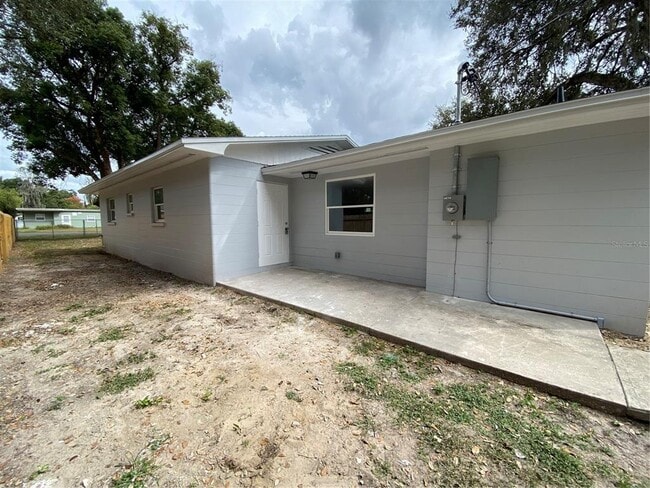 Building Photo - 38415 9th Ave