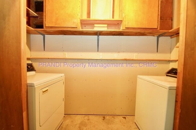 Building Photo - 31 Porteous Ave