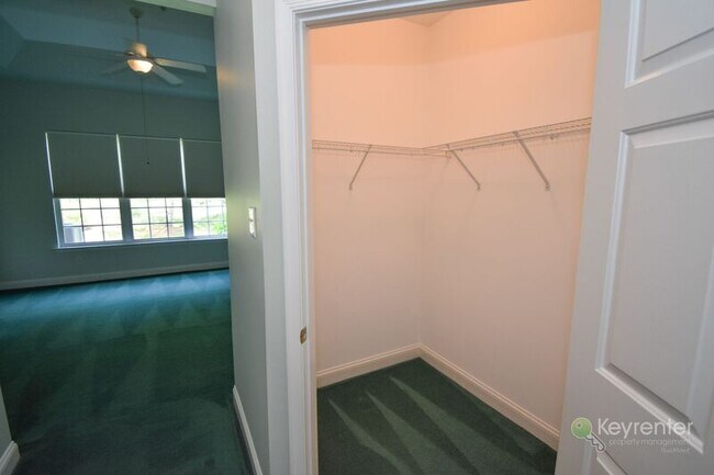 Building Photo - 1616 Saratoga Ct