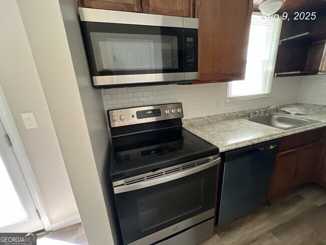 Building Photo - 78 Mt Moriah Rd