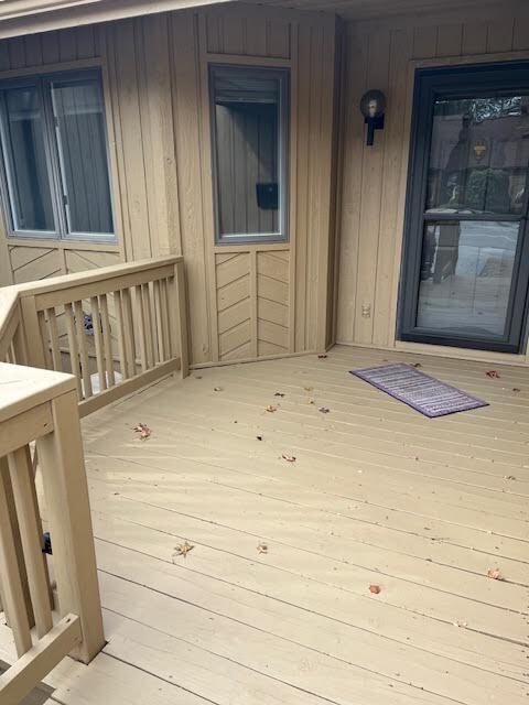 Building Photo - 603 Red Oak Dr