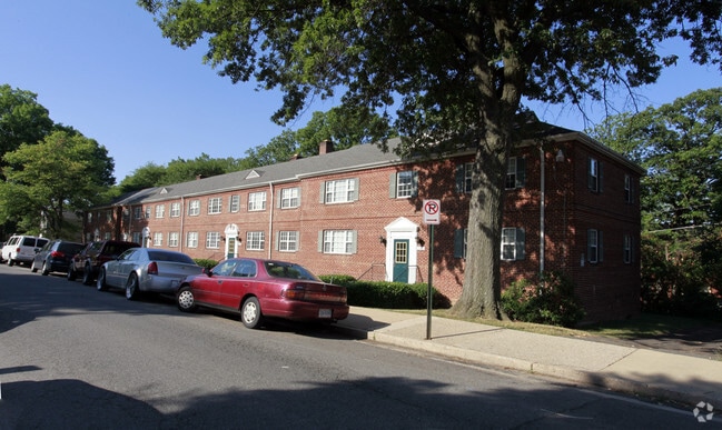 Virginia Gardens Apartments Arlington, VA Apartment Finder