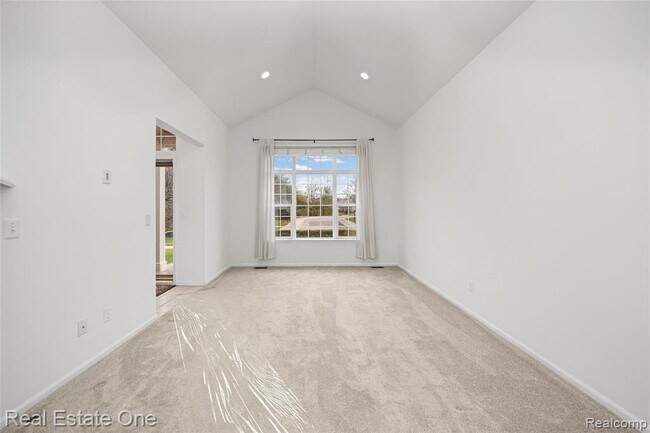 Building Photo - 23102 Alexa Dr