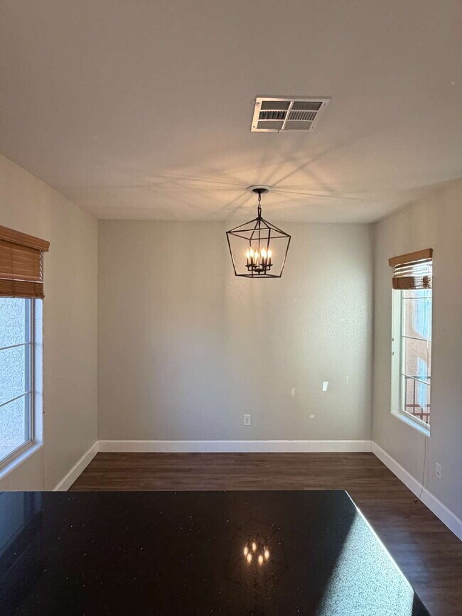 Building Photo - 3 Bed 3.5 Bath Summerlin - MOVE IN SPECIAL