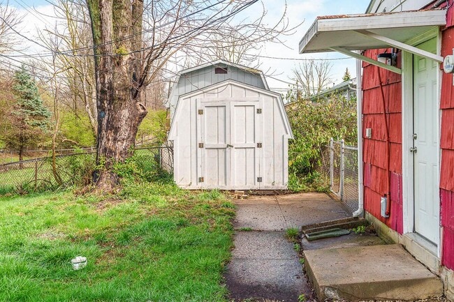 Building Photo - 1775 Alcoy Dr