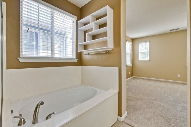 Building Photo - 309 Rayos Del Sol Dr