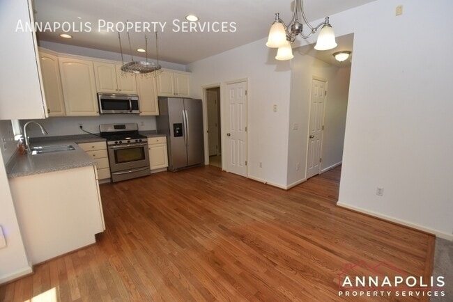 Building Photo - 307 Mainsail Dr