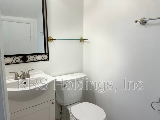 Building Photo - 1503 Garland Way