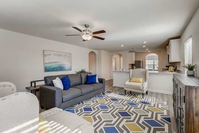 Building Photo - 512 Trinity Trl