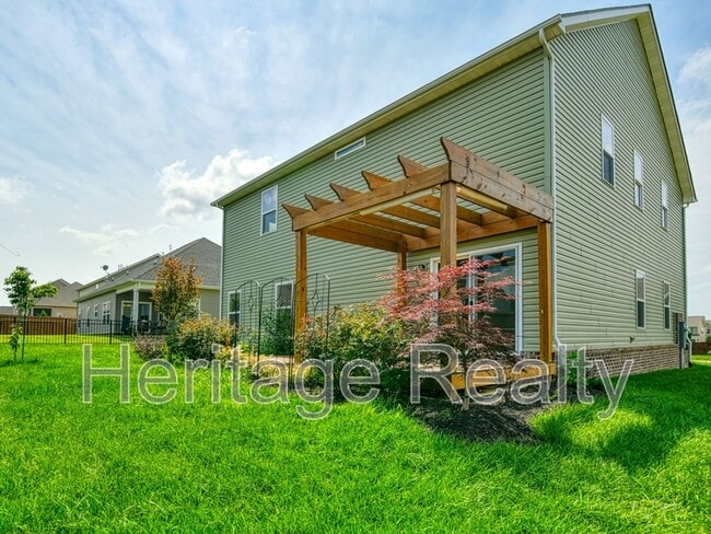 Building Photo - 2212 Scarlet Tanager St