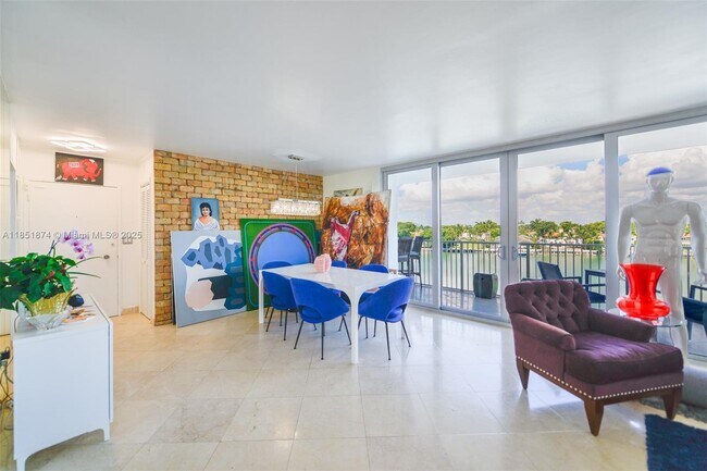 Building Photo - 5838 Collins Ave