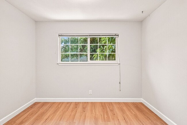 Building Photo - 4448 Irvington Ave