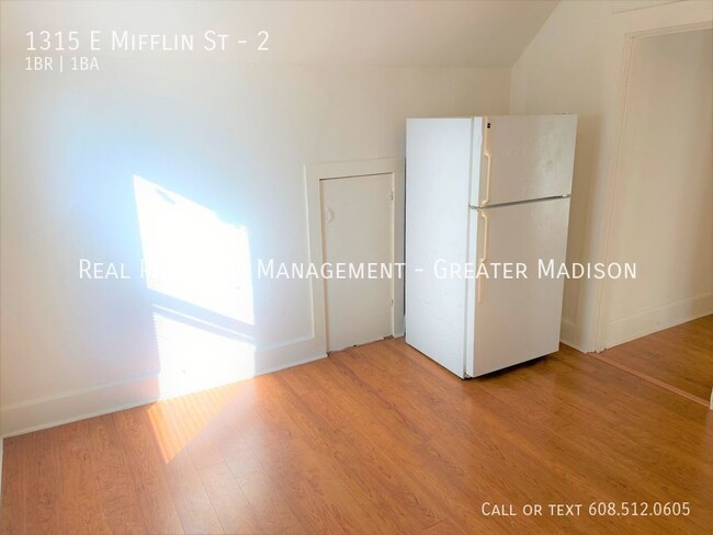 Building Photo - 1315 E Mifflin St