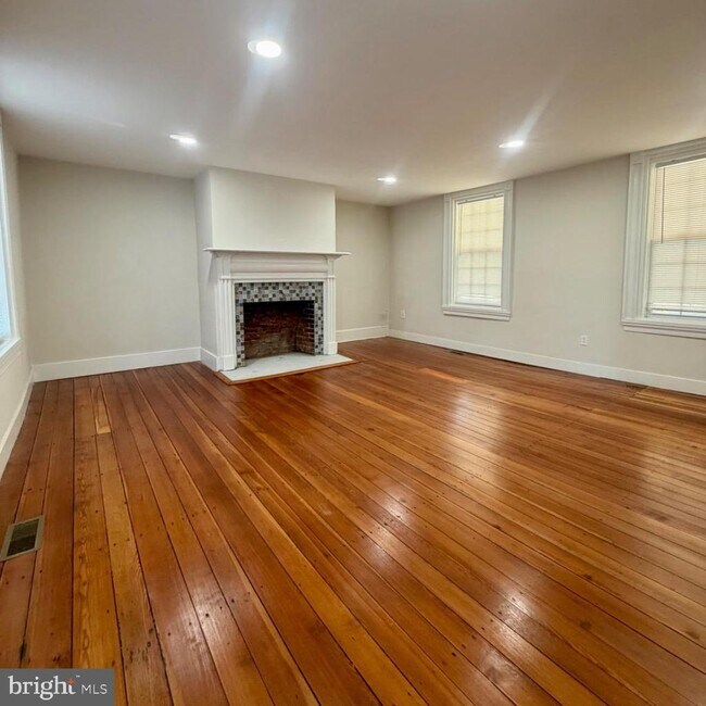 Building Photo - 17700 Barnesville Rd