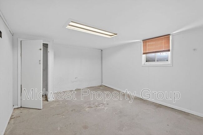 Building Photo - 8962 Burton Ave