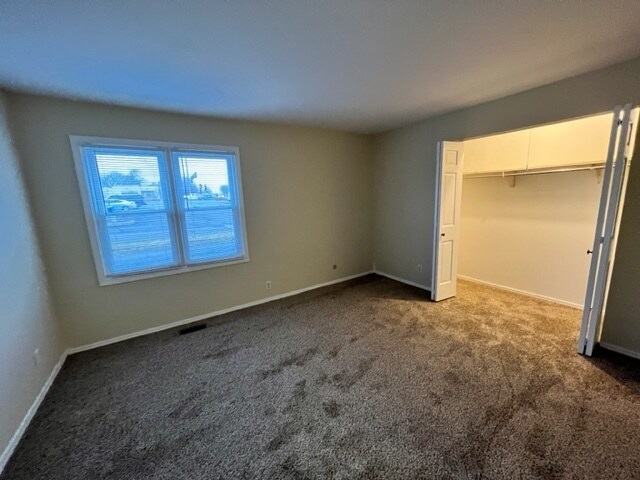 Building Photo - 2019 Oak St