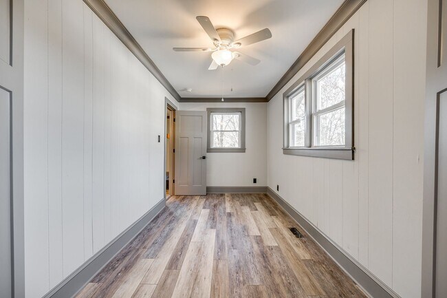 Building Photo - Newly Renovated Rock Hill Home Close to Downtown