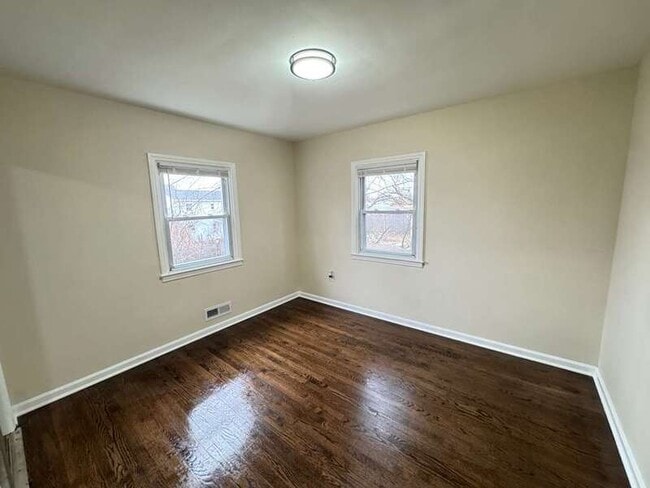 Building Photo - 316 Holy Cross Rd