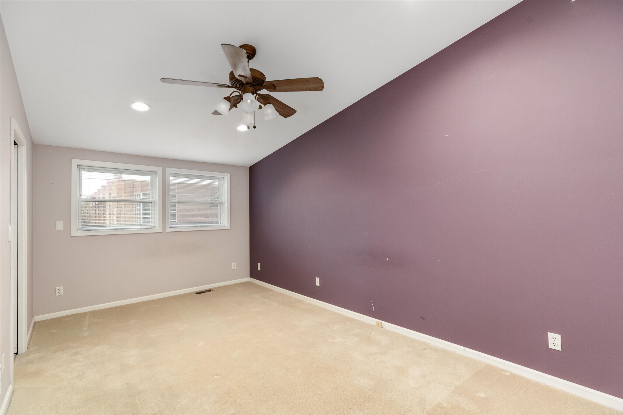 Building Photo - 854 Brooklawn Dr