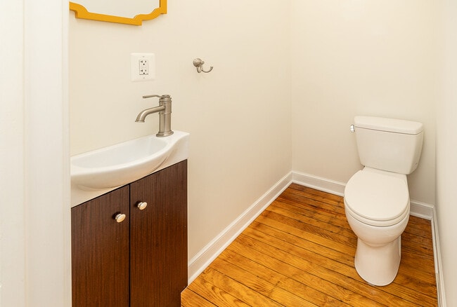 Building Photo - 1242 E Fort Ave