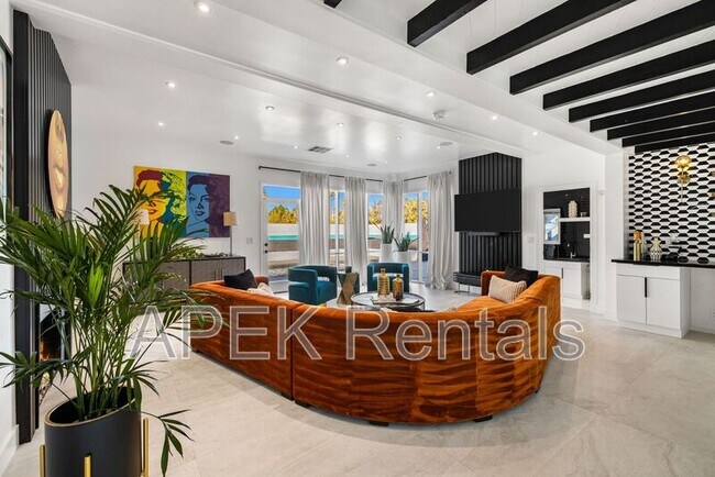 Building Photo - 2325 N Girasol Ave