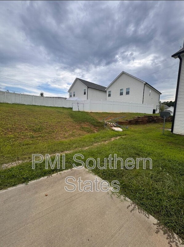 Building Photo - 207 Clarus Crk Wy