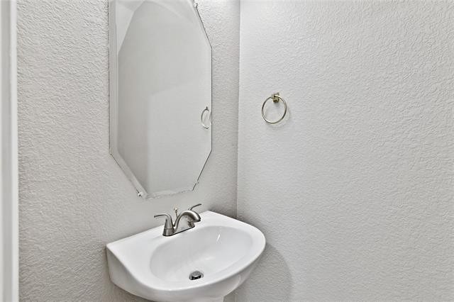Building Photo - 15264 Appaloosa Dr