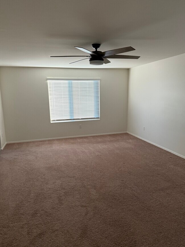 Building Photo - 794 E Catwalk Pl