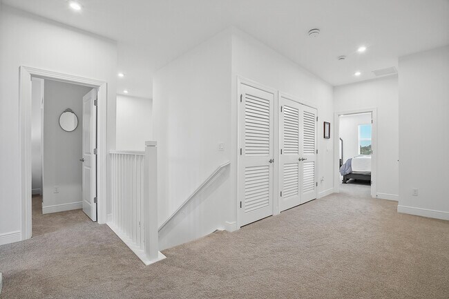 Building Photo - 3550 NW Solange Ct