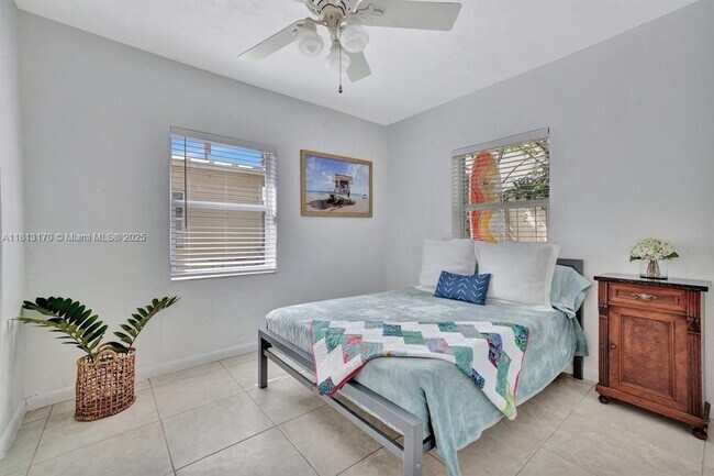 Building Photo - 820 N Ocean Blvd