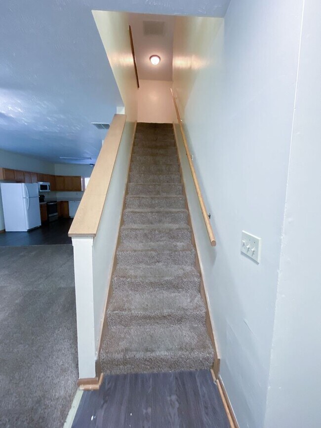 Building Photo - 3867-3871 Ledyard Street