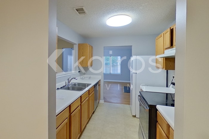 Building Photo - 1763 Park Ct