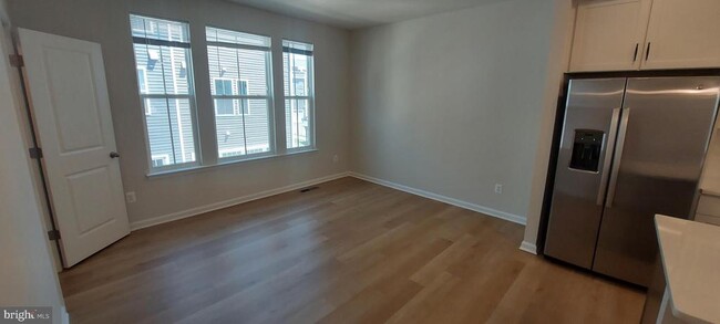 Building Photo - 2580 Hopton Ln