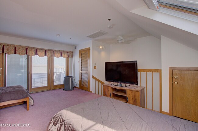 Building Photo - 900 Ocean Ave