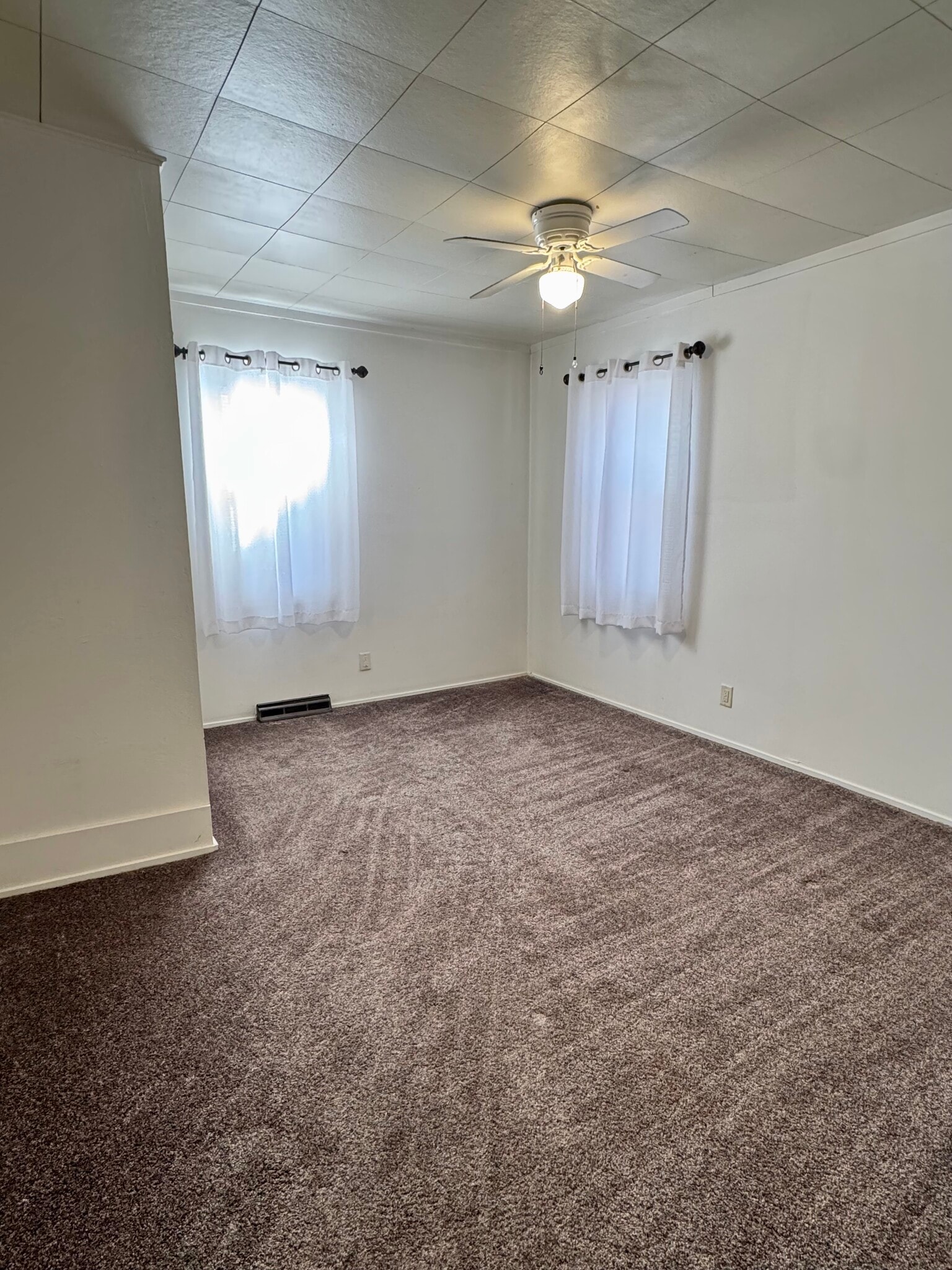 Building Photo - 2422 1st St