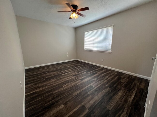 Building Photo - 10134 Emnora Ln