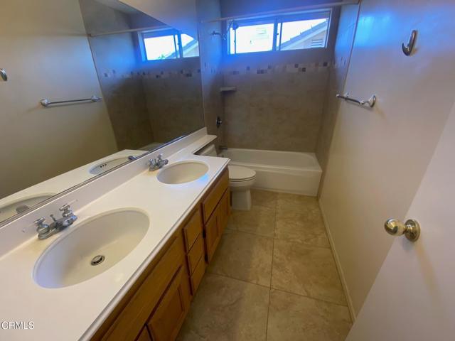 Building Photo - 5376 San Francesca Dr