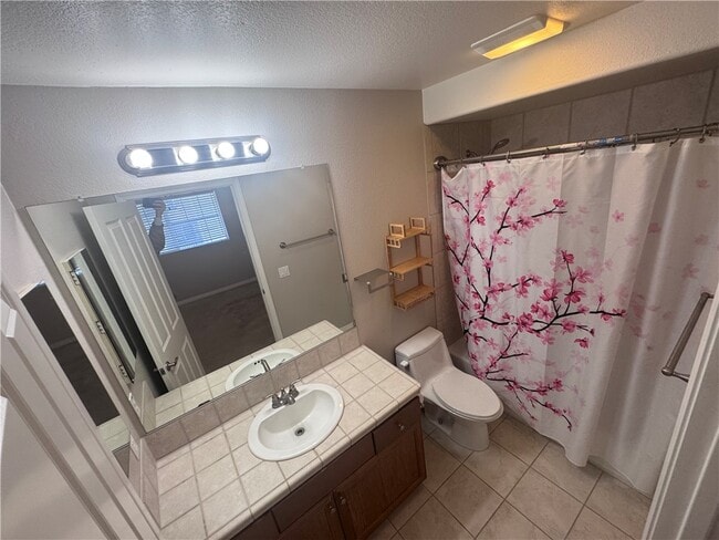 Building Photo - 5092 Guava Ave