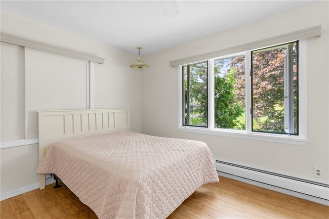 Building Photo - 137 Honness Ln