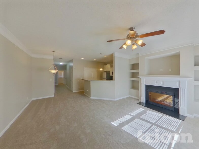 Building Photo - 6358 Olmadison Pl