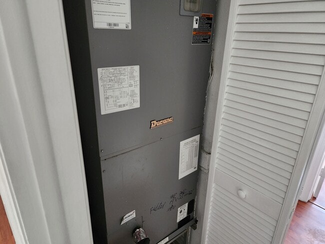 Building Photo - 8561 SW 109th Ave