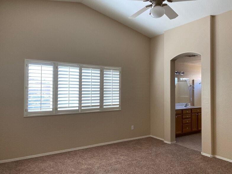 Building Photo - 13433 W Watson Ln