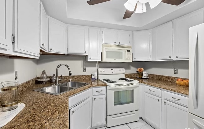 Building Photo - 1815 S Deframe St